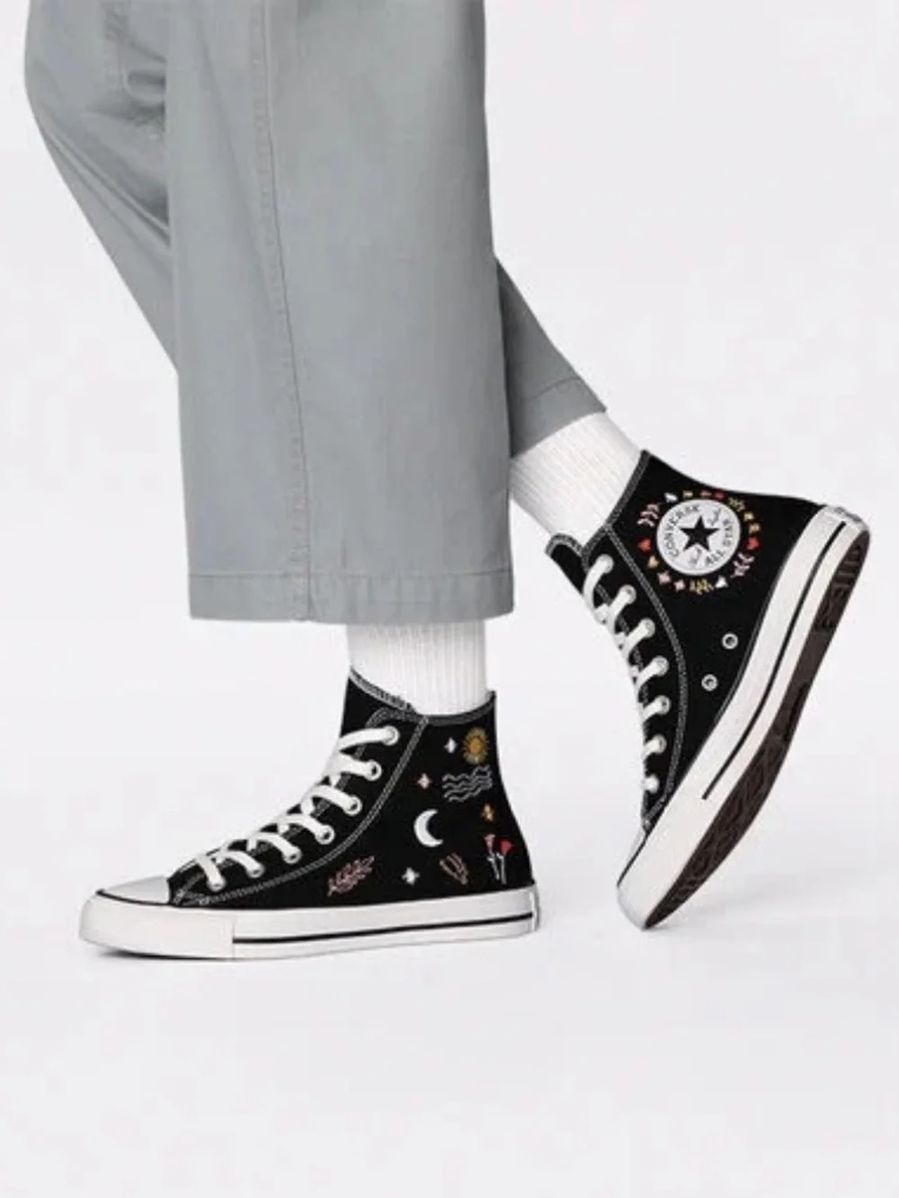 Converse CTAS It's Okay To Wander 7/7.5 women - Picture 1 of 12